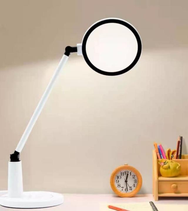 万斯|LED台灯越用越暗？朗德万斯智能护眼灯实力圈粉