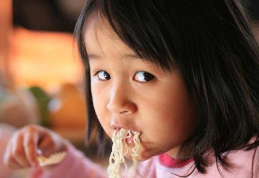 3个饮食习惯，许多家长还在做，做的越多，孩子脾胃越虚弱