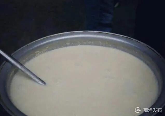 舌尖上的商洛｜阴冷天里，商洛人最需要滚烫的豆面汤来暖胃