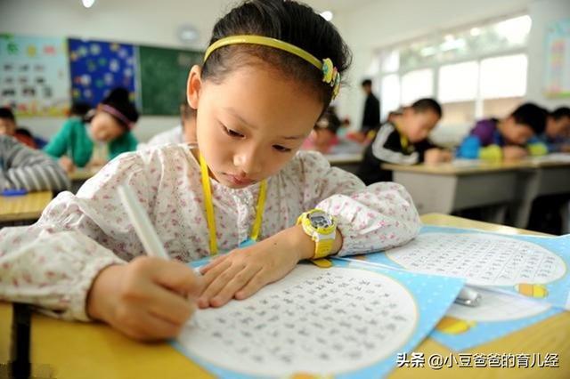 【超级宝妈】白岩松：想培养出学霸，这3种苦一定要吃，很多妈妈都做不到