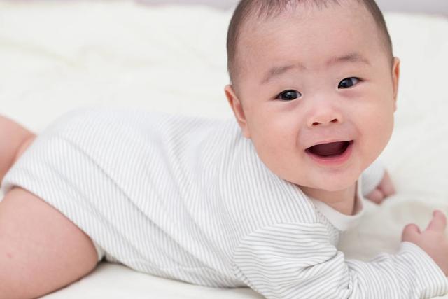 「你的育儿经」便秘?攒肚?教你一招辩清