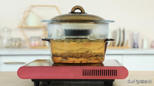 你的育儿经▲宝宝咀嚼不好怎么吃？教你不用烤箱也能做的蛋糕，宝宝没牙也能吃