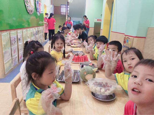 超级宝妈|绽放童年梦想，幼幼新宇幼儿园喜迎六一