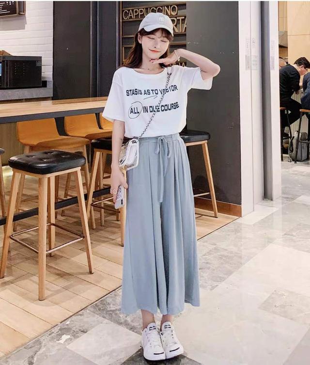 时尚迪科体重120斤的微胖女生，夏季穿这5种裤子才能显瘦显高，秒变大长腿