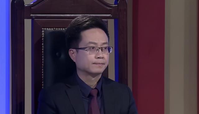 老人与亲家闹矛盾，儿媳单方面给了对方一万安抚，老人不平衡了