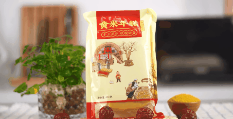来自陕北的黄米年糕，吃出来的软糯儿，枣香浓郁！煎炸蒸皆可