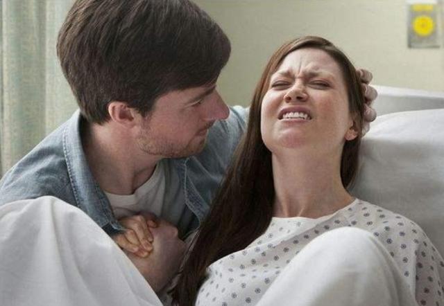 你的育儿经：“咬咬牙就挺过去了”，因婆婆拒绝剖腹产，26岁产妇大出血去世