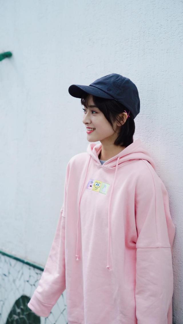 「时尚迪科」日系路线怎么走？“康康”沈月日常造型，教你轻松玩出小清新