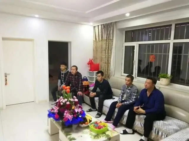 全家挤7㎡铁皮屋,从小捡废品,“鞋匠的女儿”成了奥运冠军