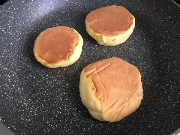 超级宝妈▲这小饼，不加一滴油，不用烤不用蒸，一个平底锅就搞定，孩子最爱