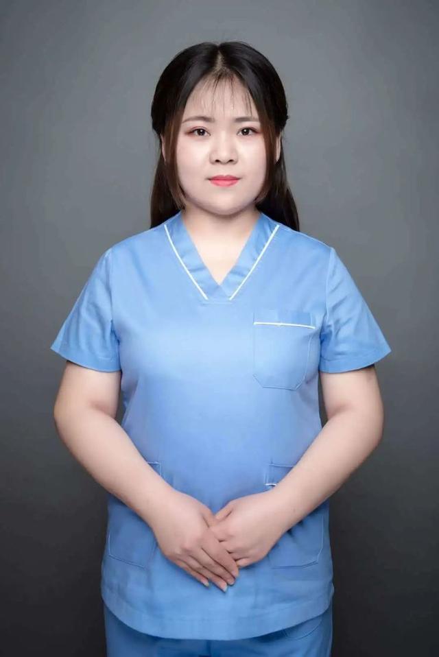 「小树丫」返工期得去上班，孩子大哭不接受分离，家长该怎么做？