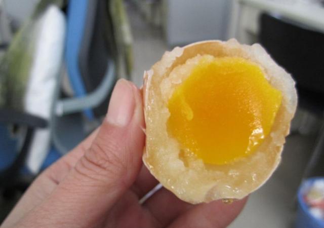 超级宝妈：宝宝第一次怎么吃鸡蛋？吃鸡蛋过敏怎么办？聪明妈妈都会这样做