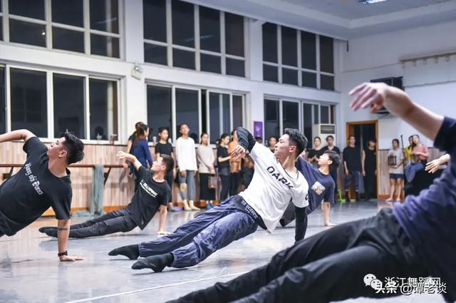 清心醉人|浙歌《生命舞迹》24日上演，练功房排练记，先睹为快