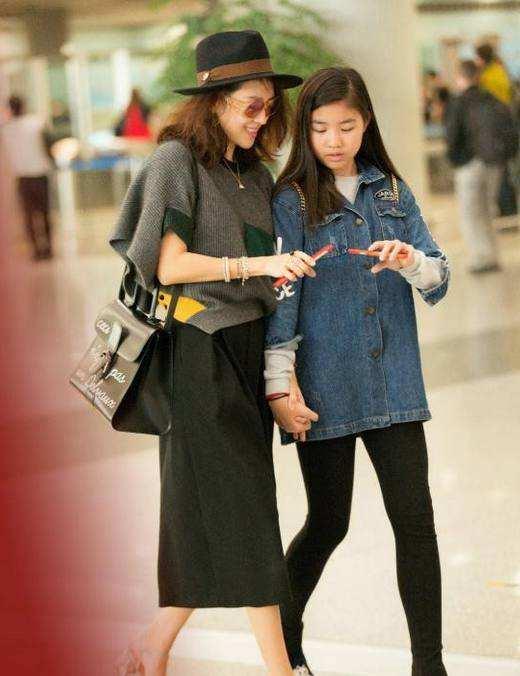 那抹微光|汪峰大女儿参赛获冠军，章子怡激动发文：老母亲骄傲