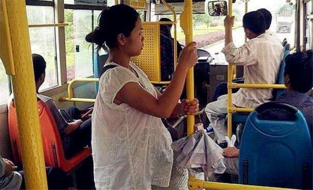 「你的育儿经」孕妈拒绝参加婆婆葬礼，被丈夫怒骂“自私”，产检后被“打脸”