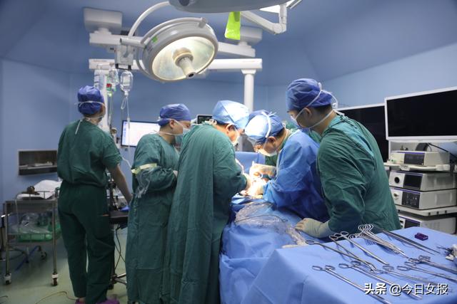 你的育儿经|努力要二胎的45岁女子半年时间肚子疯狂长大：食欲减退竟不是怀孕，而是长出十斤的它