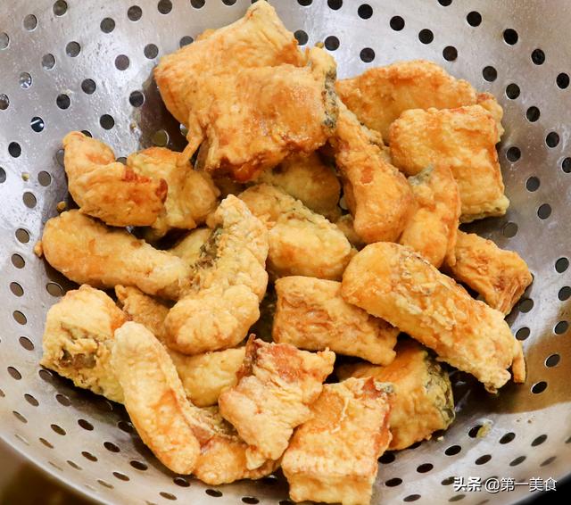 备年货，每到过年就要炸！正经河南大厨，教你鱼块怎么炸才好吃