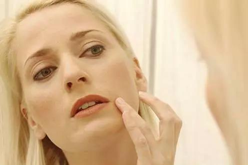[你的育儿经]大多数妈妈的疑问：睡眠质量差、失眠该怎么办？了解4点很重要