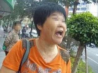 超级宝妈@孩子自制"水果拼盘",老师发照片至家长群,宝妈看后大闹幼儿园