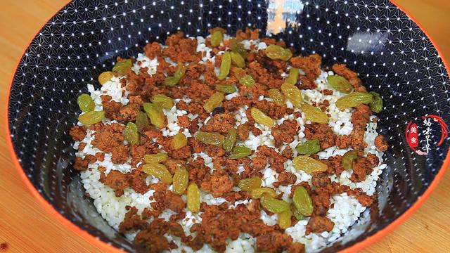 年夜饭，送大家一道“红糖糯米”，香甜软糯，比八宝饭还要好吃
