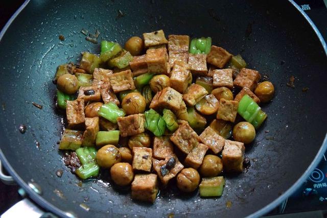 【你的育儿经】4月吃这“植物肉”,一周吃2次,孩子个头蹭蹭长