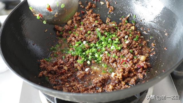 想吃炸酱面不用出去买了，今天把配方和做法分享出来，先收藏起来