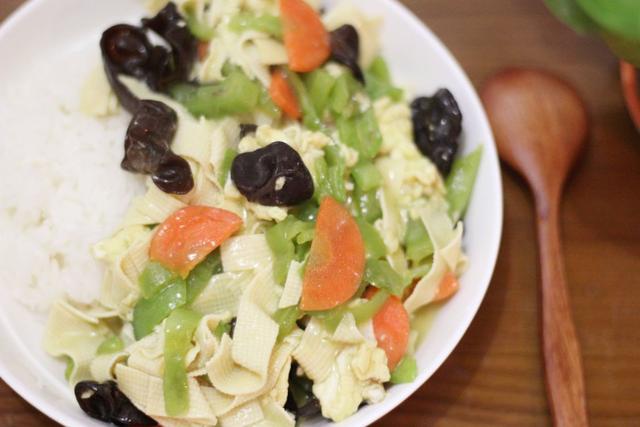 这3大现象是尿毒症的前兆！医生：出现一种也不能忽视，尽早排查