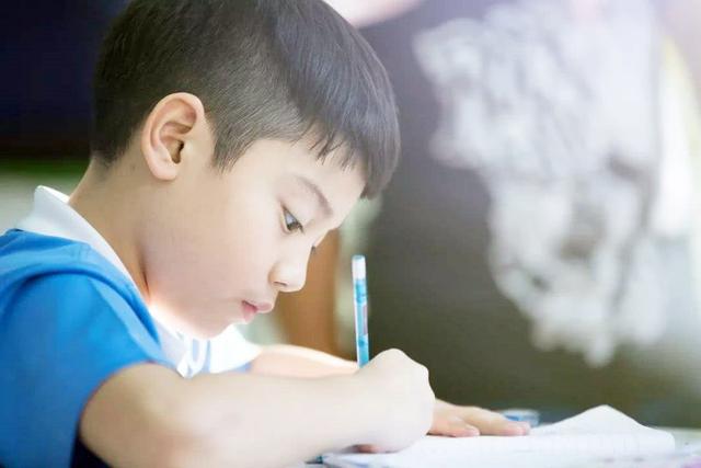 「天使宝贝」爸爸的“负能量”会拖累家庭，妈妈的努力再多，也难教出优秀孩子
