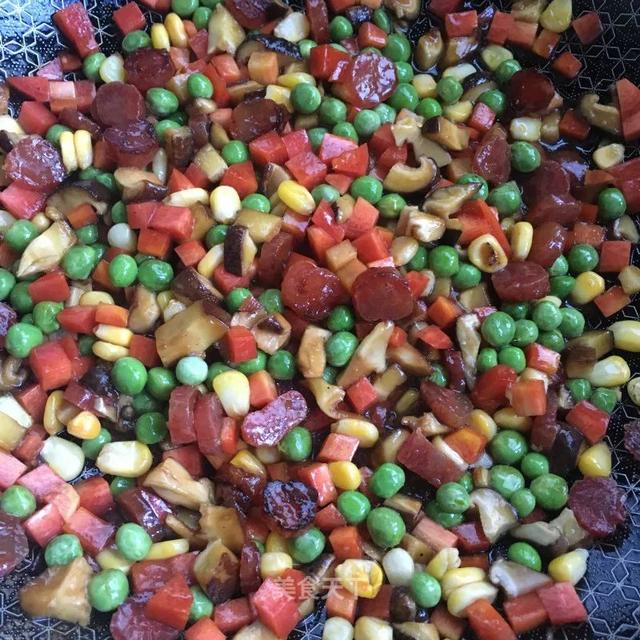 变着花样吃腊肠！醇厚浓郁，越嚼越香！还是小时候熟悉的味道