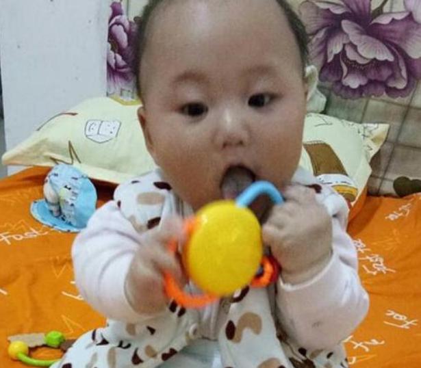 超级宝妈@这三类玩具爸妈还是别买了,不仅浪费钱,对孩子还“有害”