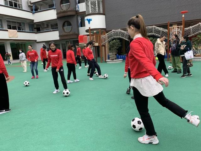 “足”够精彩，“足”梦前行——福州市台江实验幼儿园开展教师足球培训活动