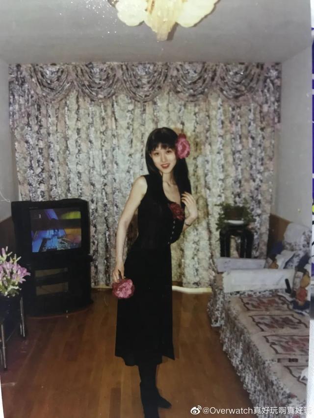 【烟花巷陌】妈妈很美是什么体验？网友：妈妈的美貌可以吹一辈子！