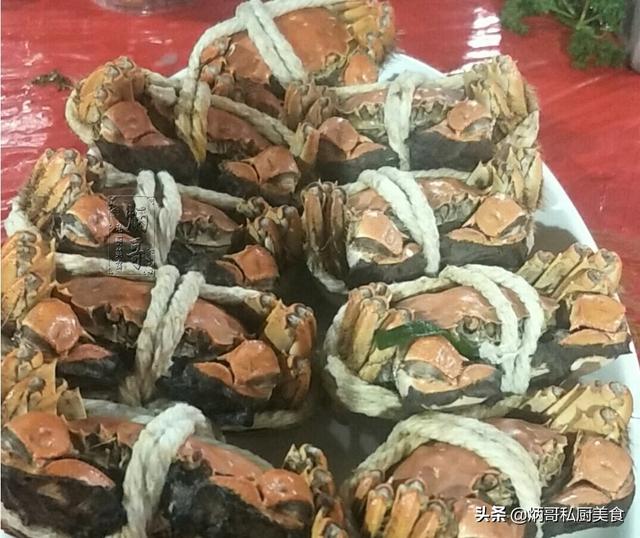 福建小县城办喜酒，这桌1688元！网友：福建人豪横，莆田的吧