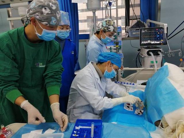 富源县人民医院重症医学科（ICU）为命悬一线患者成功开展腰大池穿刺引流术