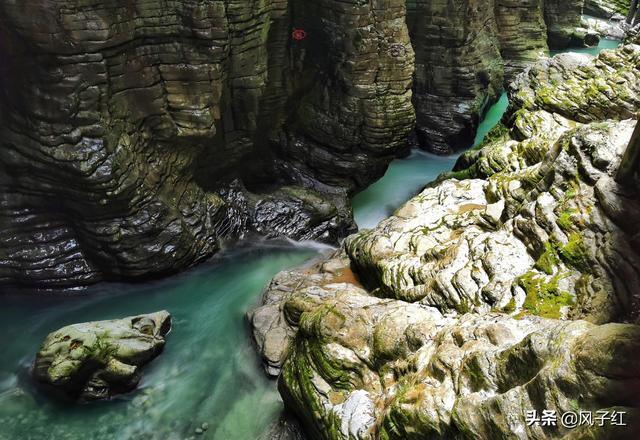 [旅行柚子君]它是中国第一古河，国道318旁的喀斯特地貌，北纬30度上的奇观
