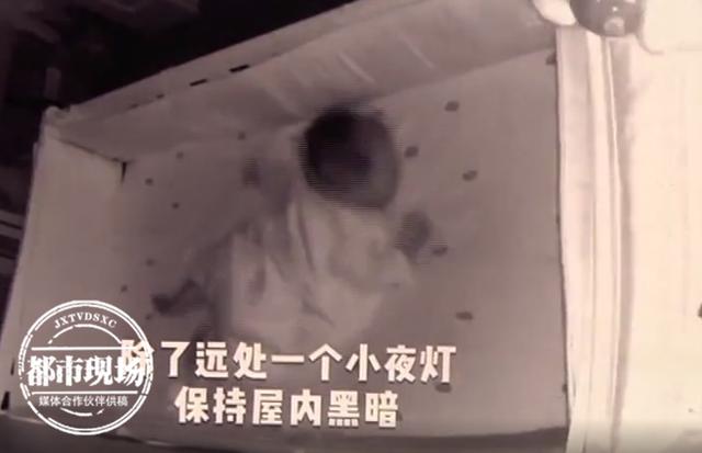#你的育儿经#妈妈听信网上“育儿经验”，3个月婴儿趴睡身亡，医生：没有自主入睡的说法