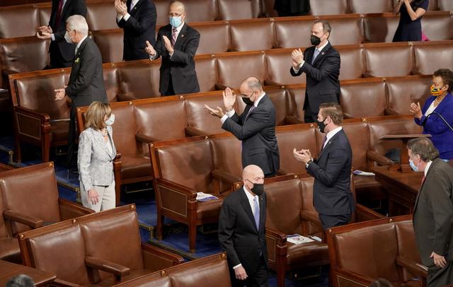 美国第117届国会宣誓就职 佩洛西再次当选美国众议院议长