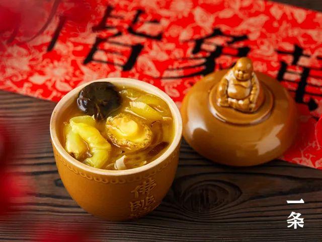 鲍鱼、海参、花胶、蹄筋……金色高汤浓醇鲜美，这“佛跳墙”绝了！丨种草机