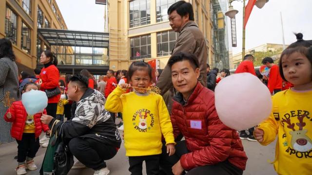 寻年味 逛庙街 开远这里“牛气冲天”