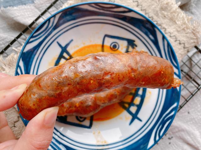 想吃川味香肠不用买了，配方和做法都告诉你，麻辣咸香，味道正宗