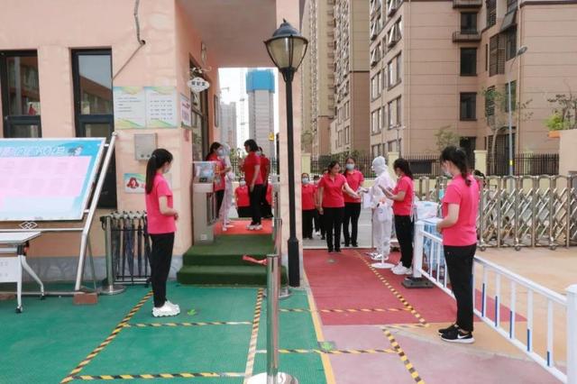「超级宝妈」开园集结号｜历城机关幼儿园幼教集团华山园：开学演练，精心准备