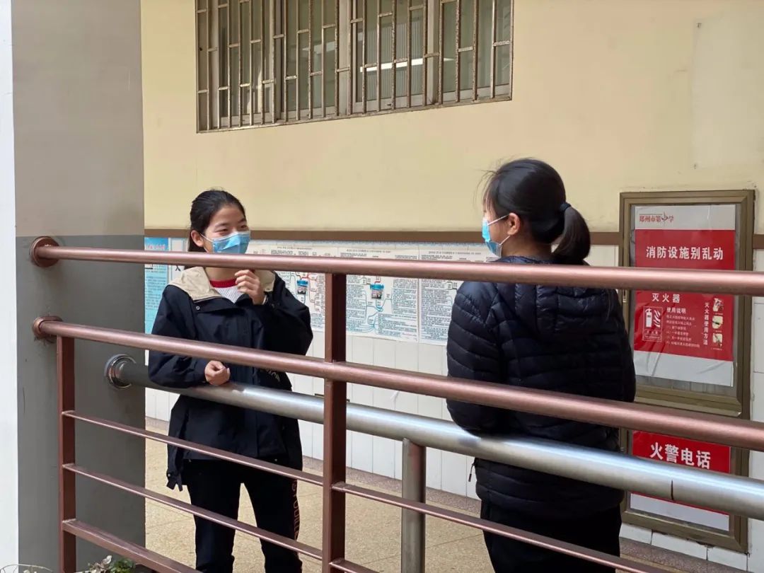 暖先生格调：第一批复课的孩子怎么样了？揭秘来啦！张文宏这样寄语复课的孩子……