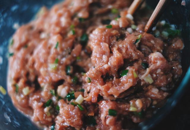 调饺子馅时，牢记“4点技巧”和“2不放”，不管调什么馅都适用