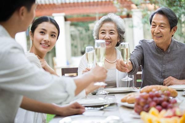 平时孝道挂嘴边 此时真情在哪里