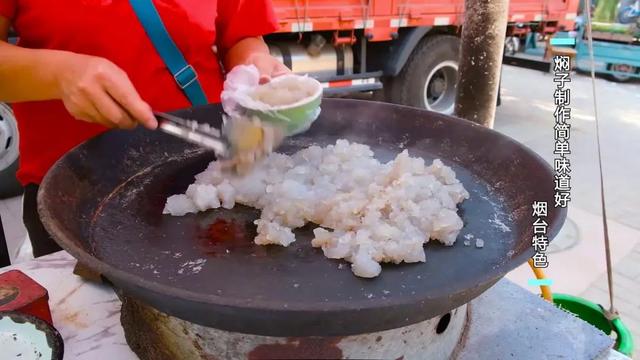 海鲜|鲜美不油腻，海鲜焖子、海肠饺子、鱼锅片片，来烟台必吃的海鲜主食