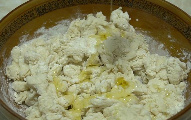 韭菜盒子最好吃做法，不用发面也柔软，鲜香肉嫩，一次至少吃5张