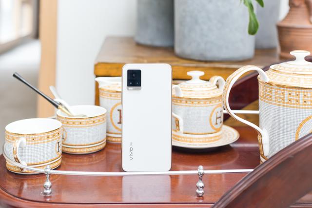 vivo S7全面评测，美颜无痕，自拍能力一流