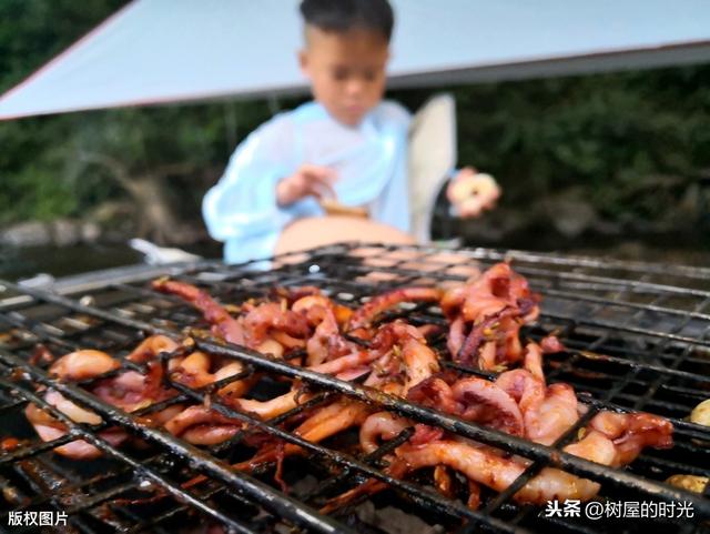 「超级宝妈」海鲜营养多，但家长给孩子做海鲜时，要注意这个方面
