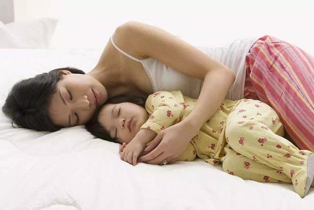 超级宝妈：宝宝每天应该睡多久？晚上几点睡觉才正常？答案你可能想不到
