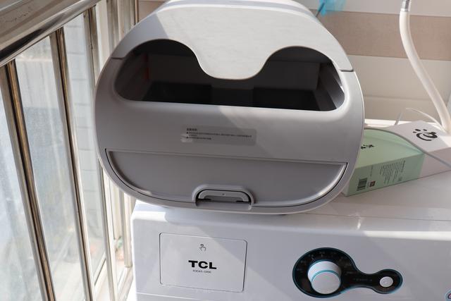 年轻人何必只泡枸杞，加上左点小仙智能蒸汽足浴盆会更舒爽